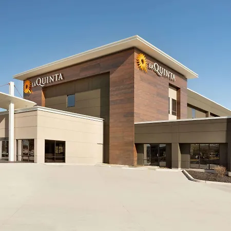 La Quinta Inn&Suites by Wyndham St Louis Route 66